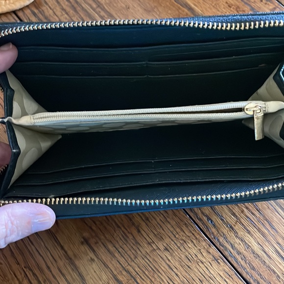 Kate Spade Wallet - Great Condition - Picture 2 of 3
